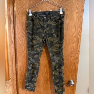 Judy Blue Olive Camouflage Skinny Fit Jeans